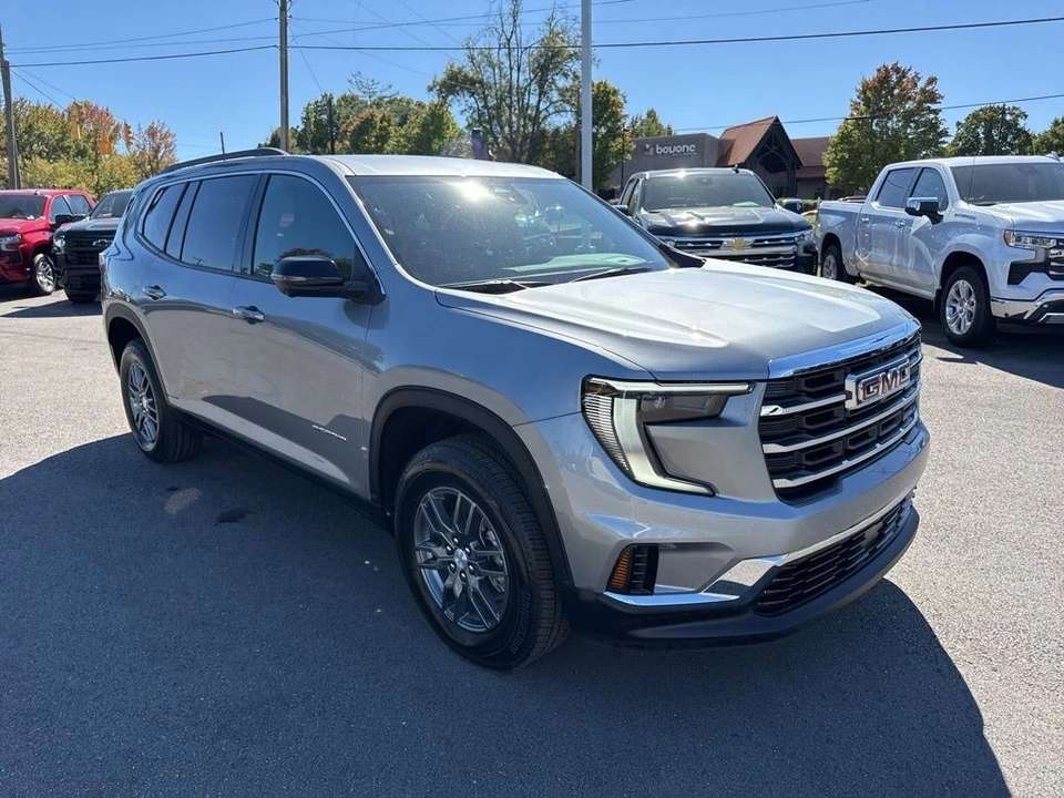 2025 GMC Acadia - Image 7 of 21