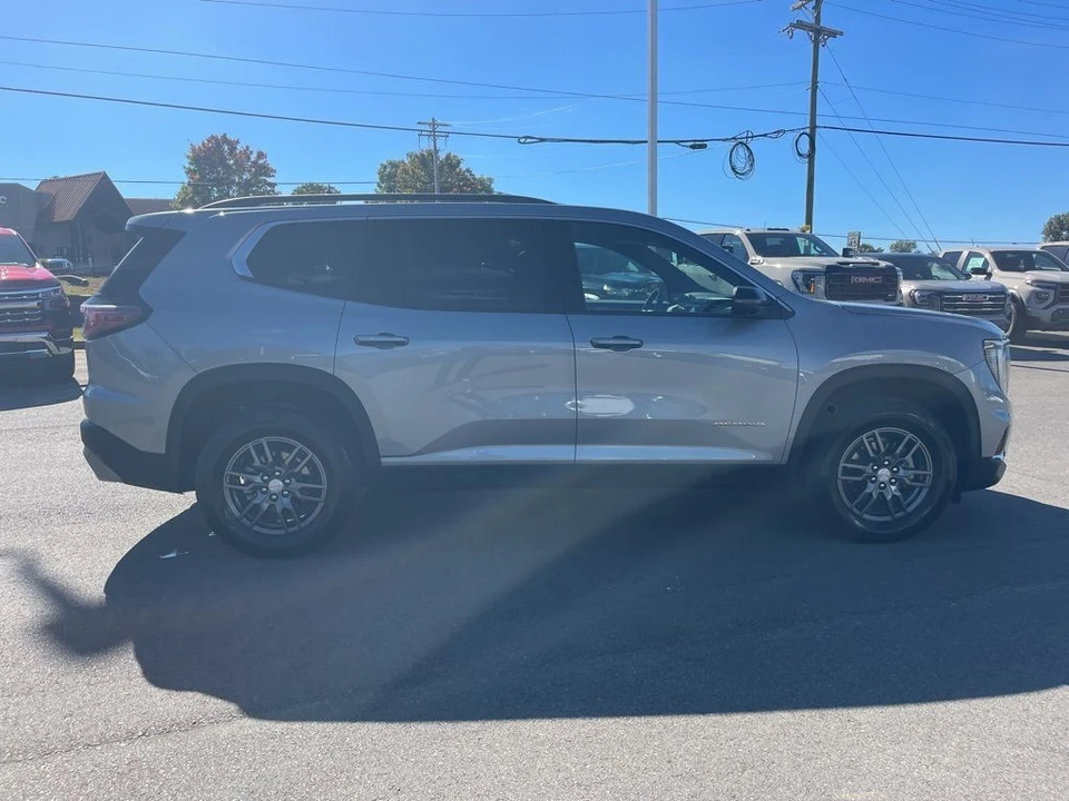 2025 GMC Acadia - Image 6 of 12