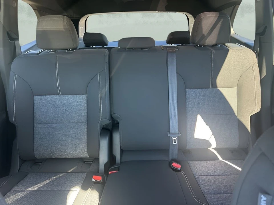 2025 GMC Acadia - Image 11 of 12