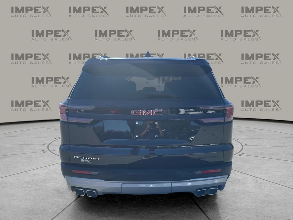 2025 GMC Acadia - Image 4 of 12
