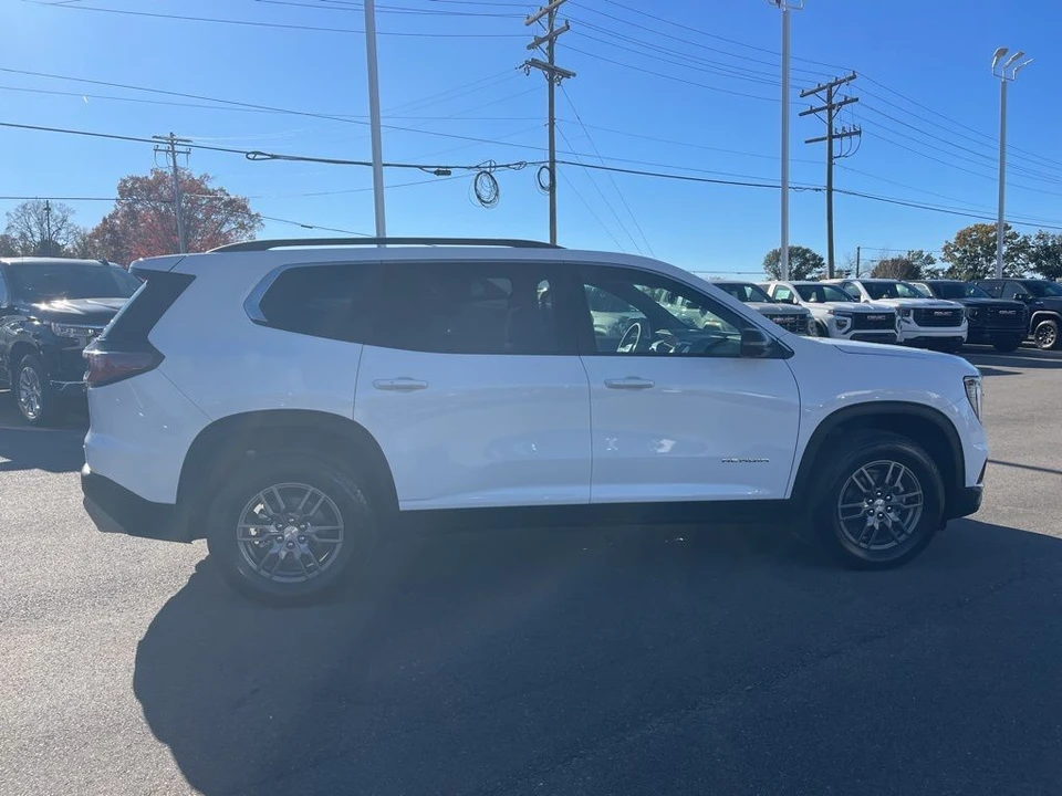 2025 GMC Acadia - Image 6 of 12