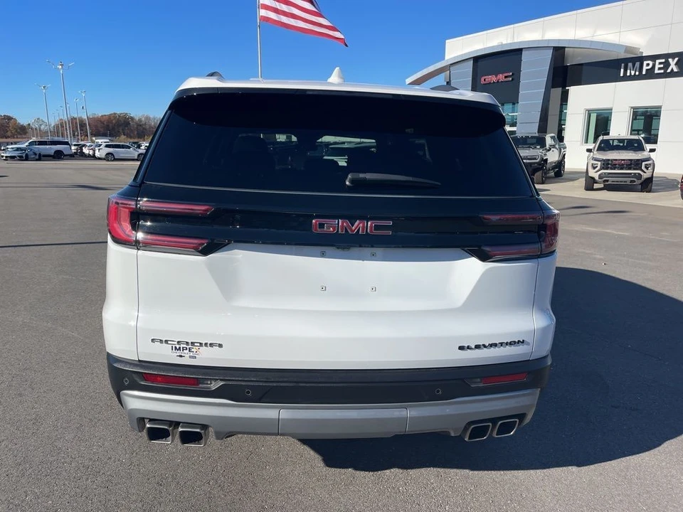 2025 GMC Acadia - Image 4 of 12