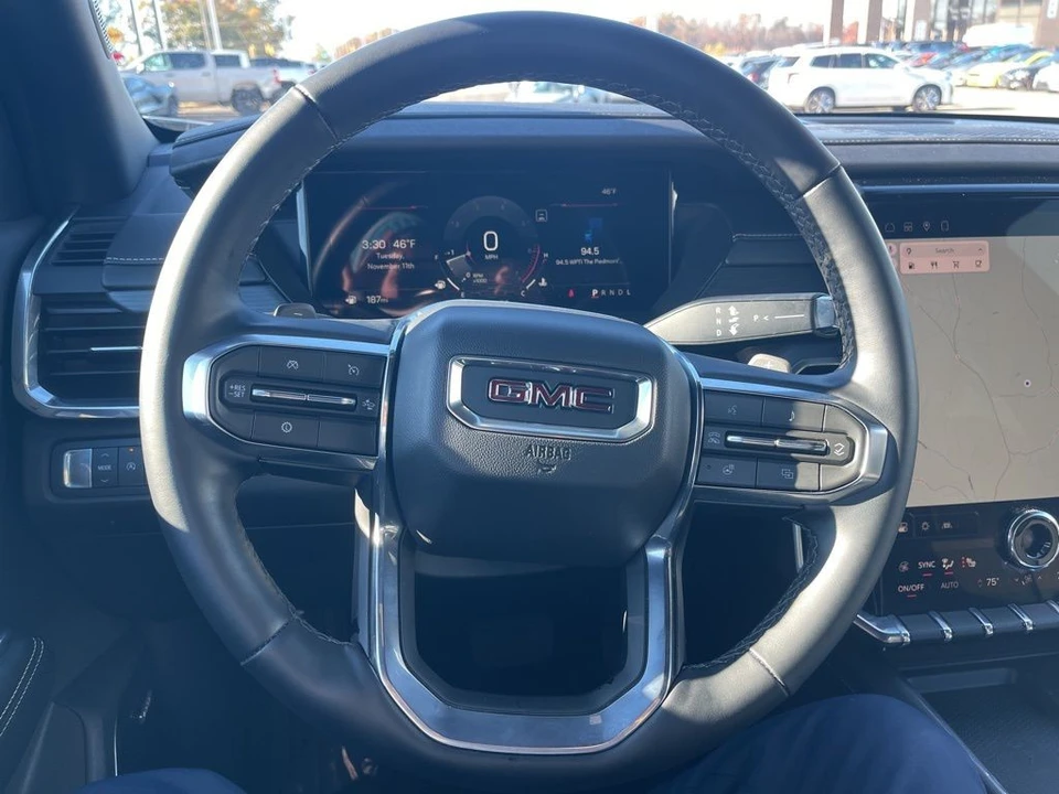 2025 GMC Acadia - Image 18 of 21