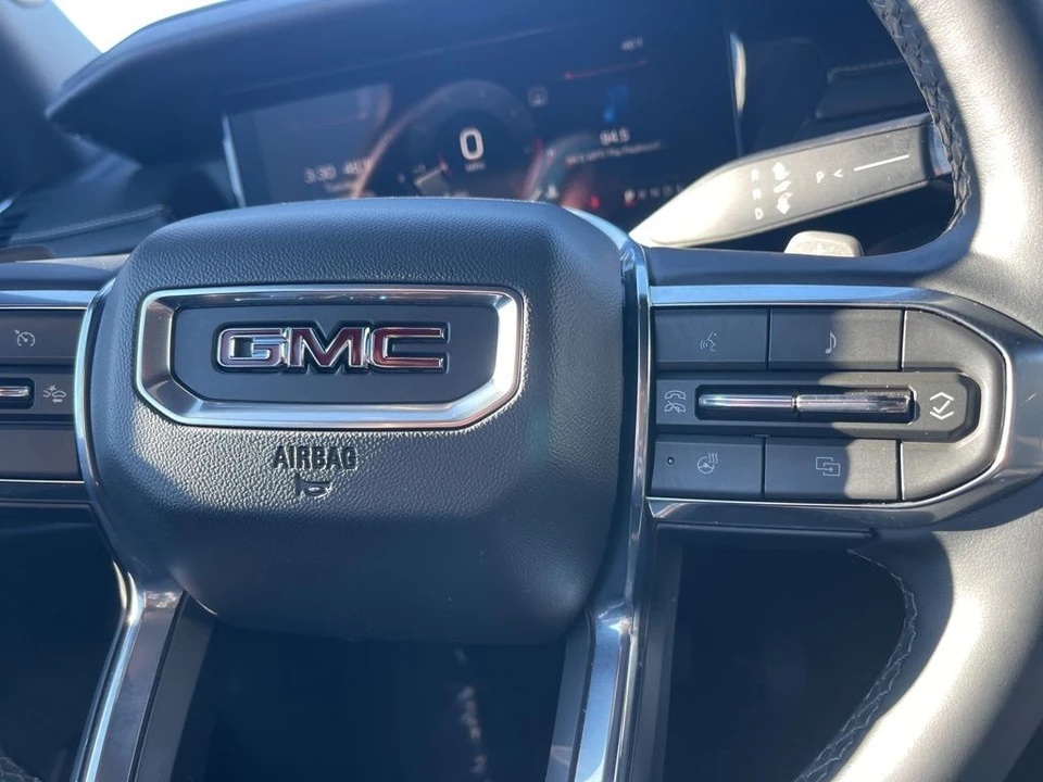 2025 GMC Acadia - Image 20 of 21