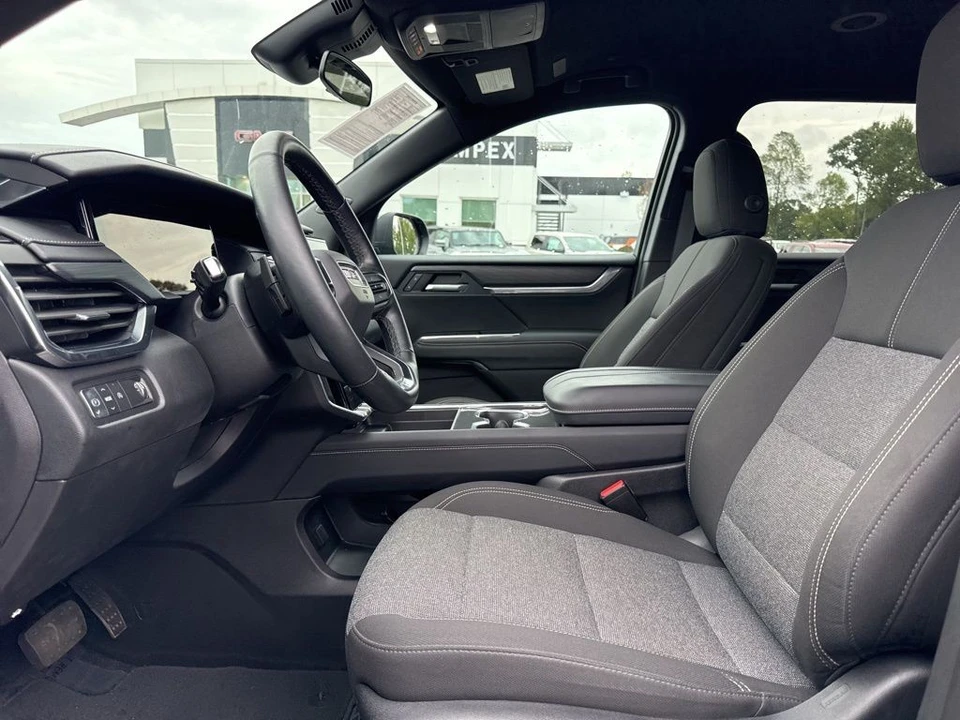 2025 GMC Acadia - Image 9 of 12