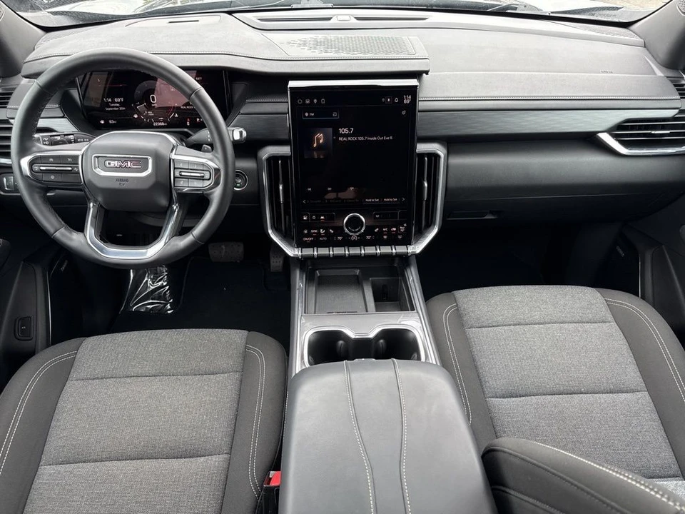2025 GMC Acadia - Image 13 of 21