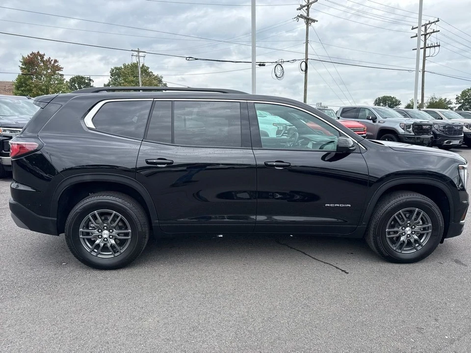 2025 GMC Acadia - Image 6 of 21