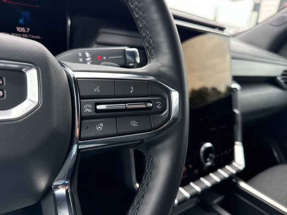 2025 GMC Acadia - Image 16 of 21