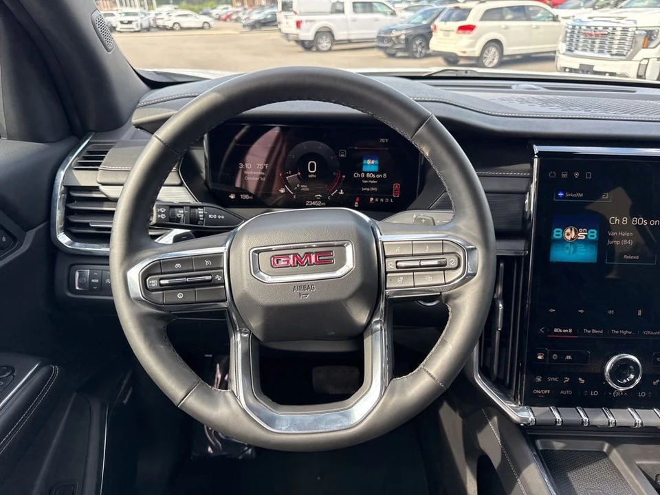 2025 GMC Acadia - Image 14 of 21