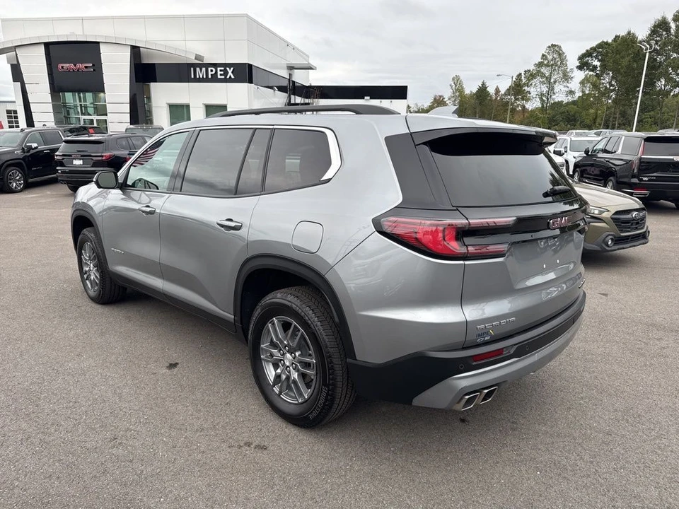 2025 GMC Acadia - Image 3 of 12