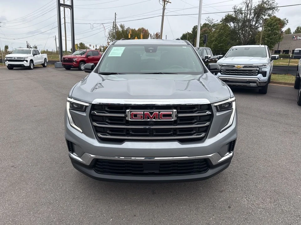 2025 GMC Acadia - Image 8 of 21