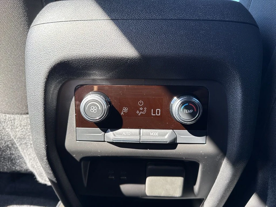 2025 GMC Acadia - Image 12 of 21