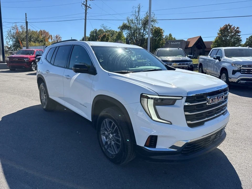 2025 GMC Acadia - Image 7 of 21