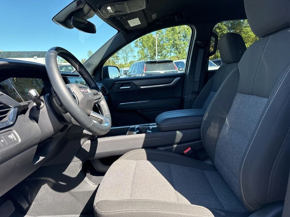 2025 GMC Acadia - Image 9 of 21