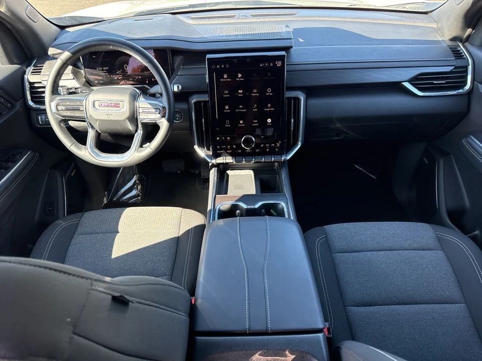 2025 GMC Acadia - Image 13 of 21
