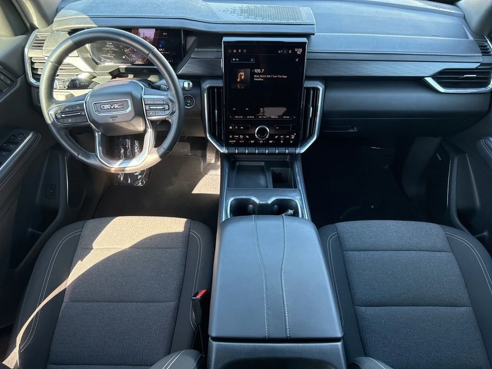 2025 GMC Acadia - Image 13 of 21