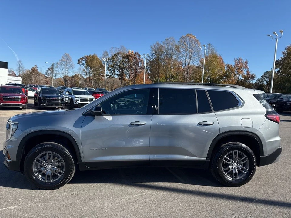 2025 GMC Acadia - Image 2 of 21