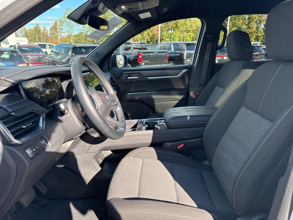 2025 GMC Acadia - Image 9 of 21