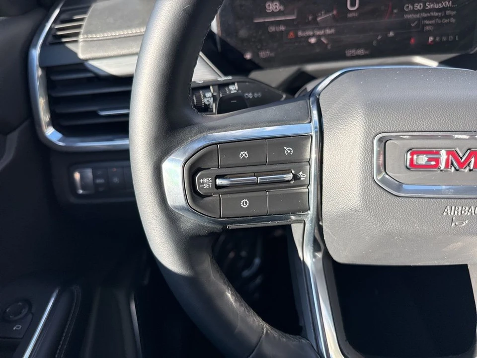 2025 GMC Acadia - Image 16 of 21
