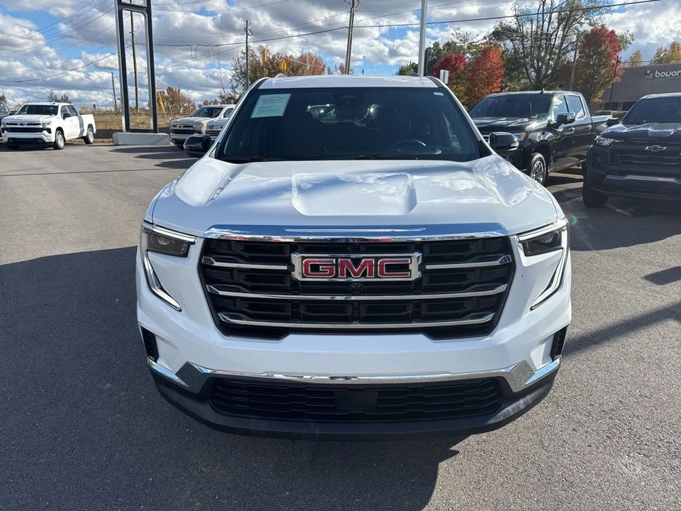 2025 GMC Acadia - Image 8 of 21