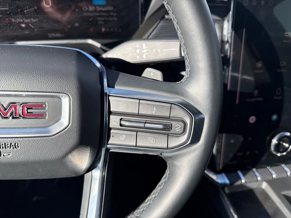 2025 GMC Acadia - Image 17 of 21