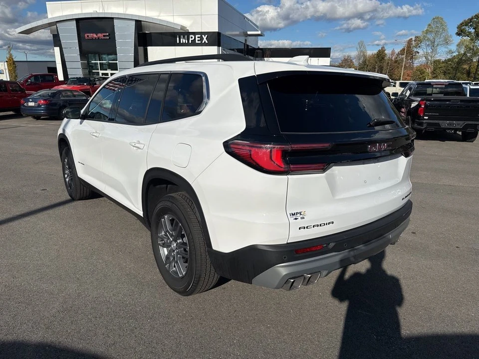 2025 GMC Acadia - Image 3 of 21