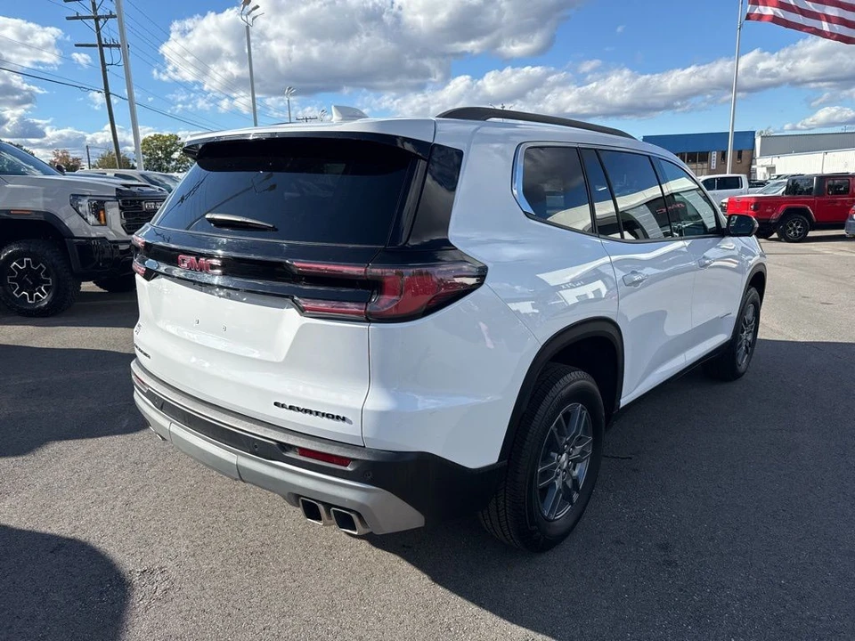 2025 GMC Acadia - Image 5 of 21