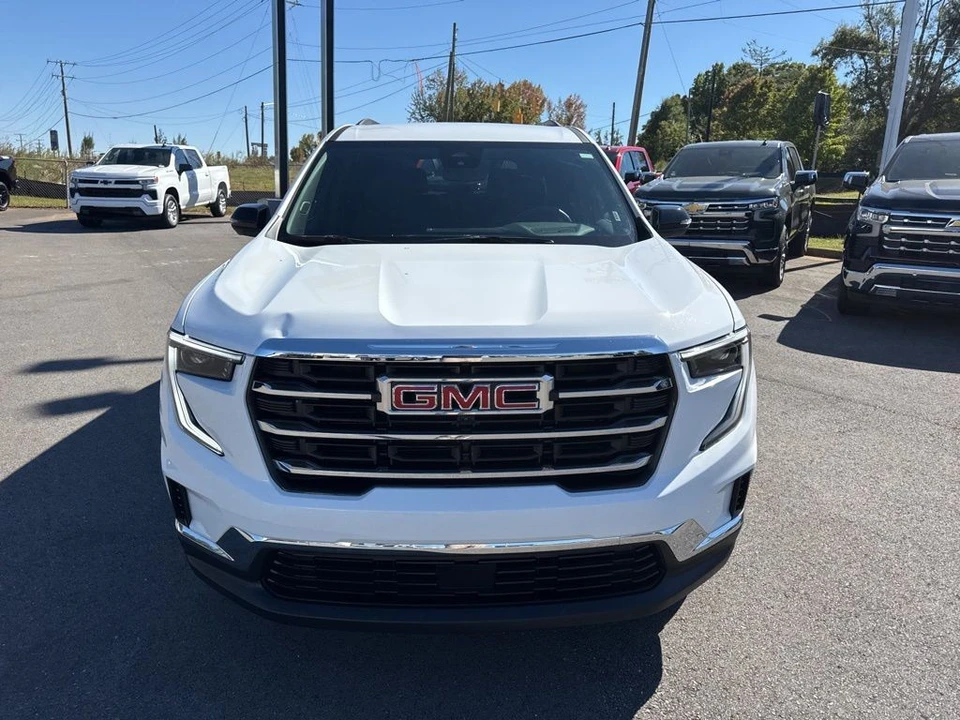 2025 GMC Acadia - Image 8 of 21