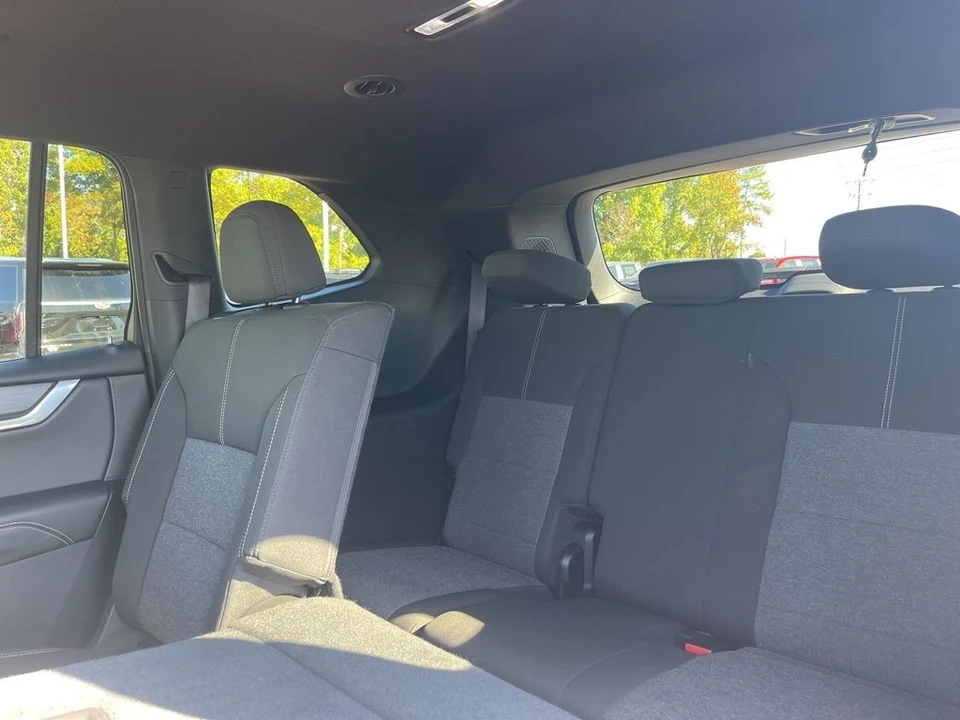 2025 GMC Acadia - Image 12 of 12