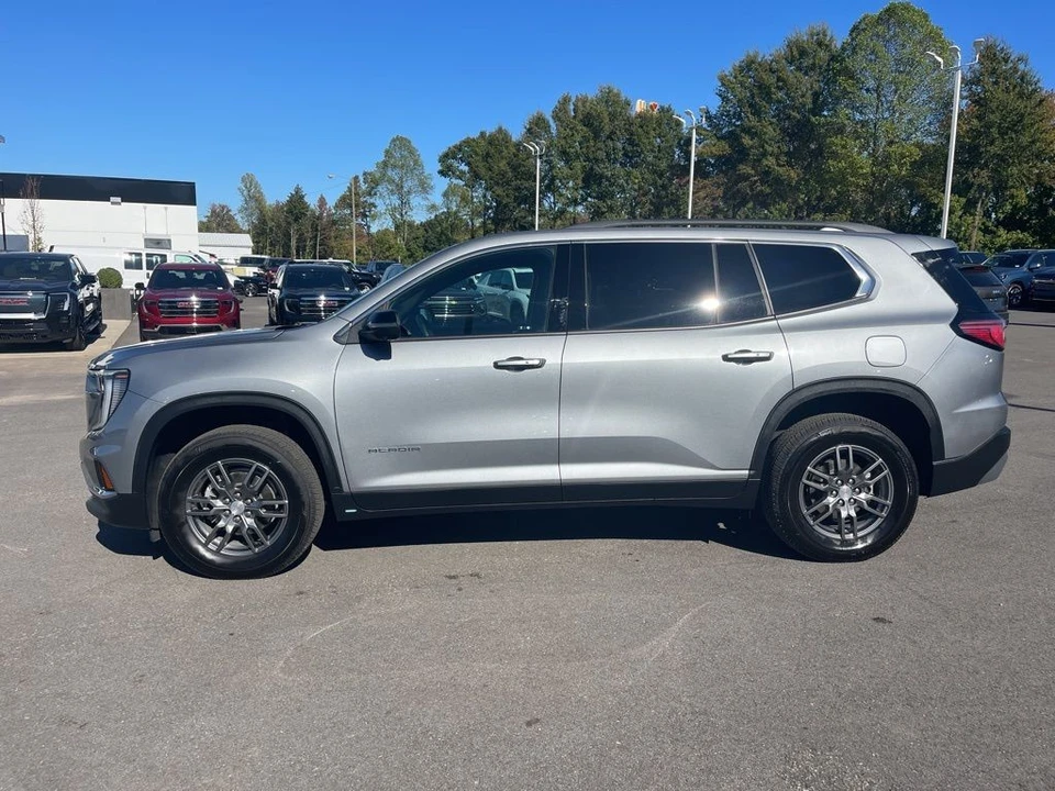 2025 GMC Acadia - Image 2 of 21