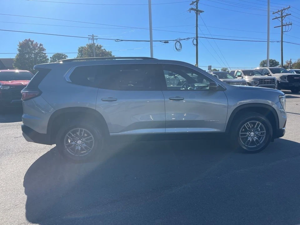 2025 GMC Acadia - Image 6 of 21
