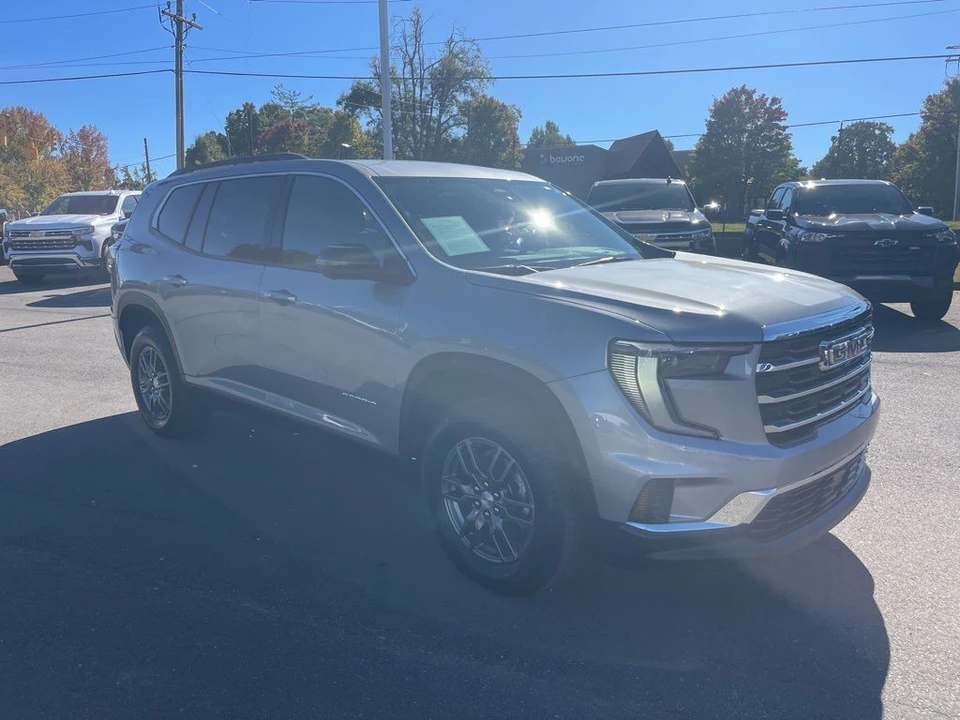 2025 GMC Acadia - Image 7 of 21