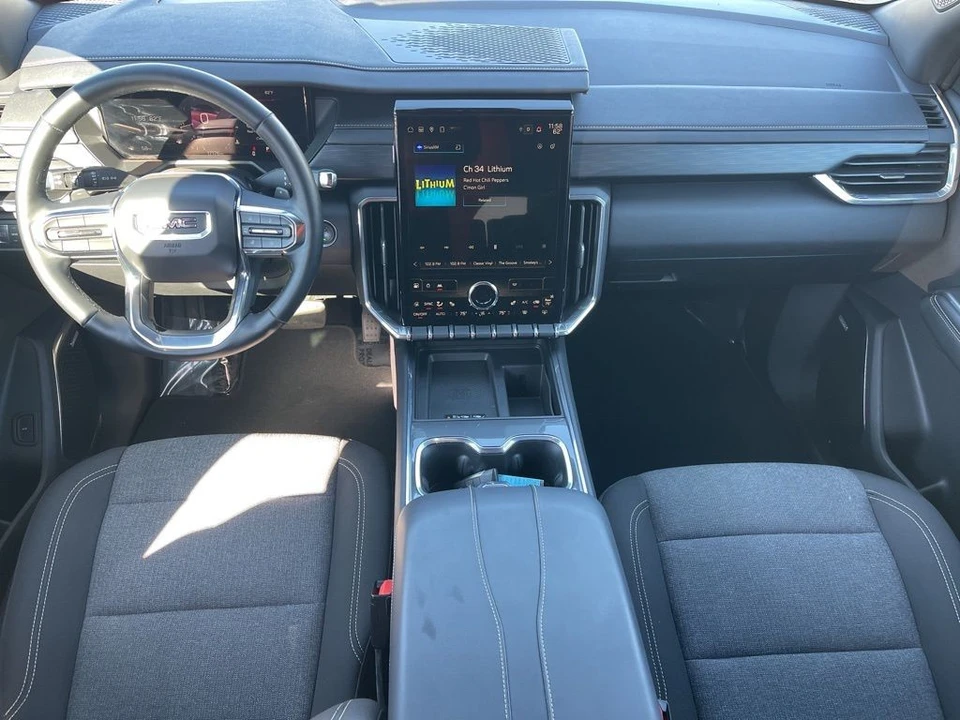 2025 GMC Acadia - Image 13 of 21