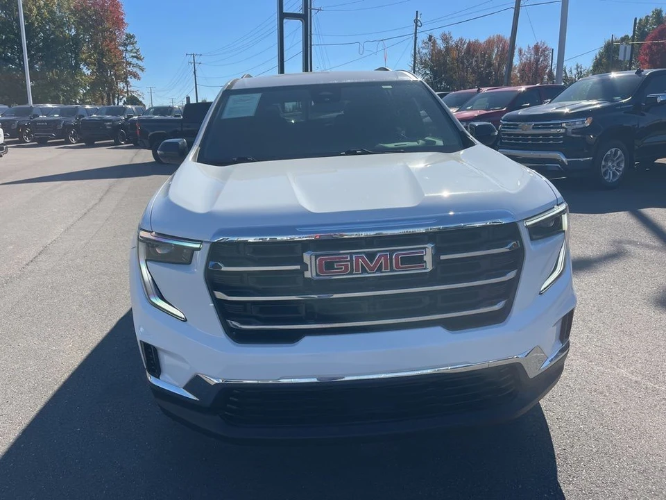 2025 GMC Acadia - Image 8 of 21