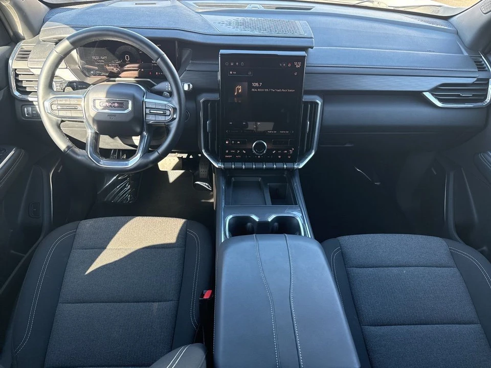 2025 GMC Acadia - Image 14 of 21