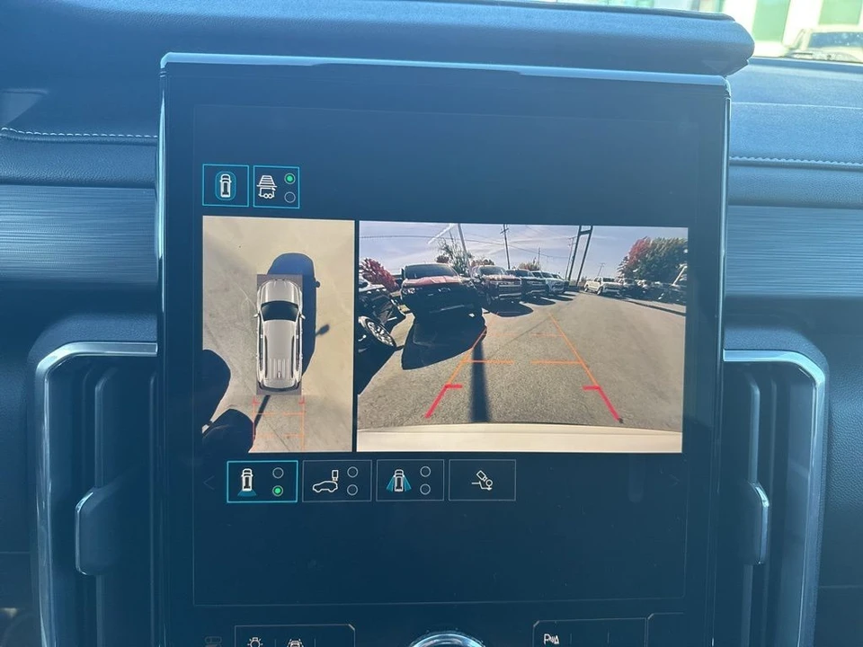 2025 GMC Acadia - Image 20 of 21