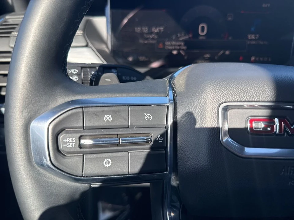 2025 GMC Acadia - Image 16 of 21