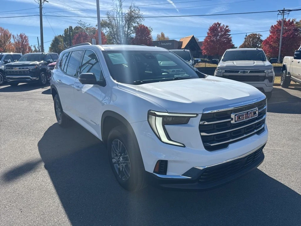 2025 GMC Acadia - Image 7 of 21