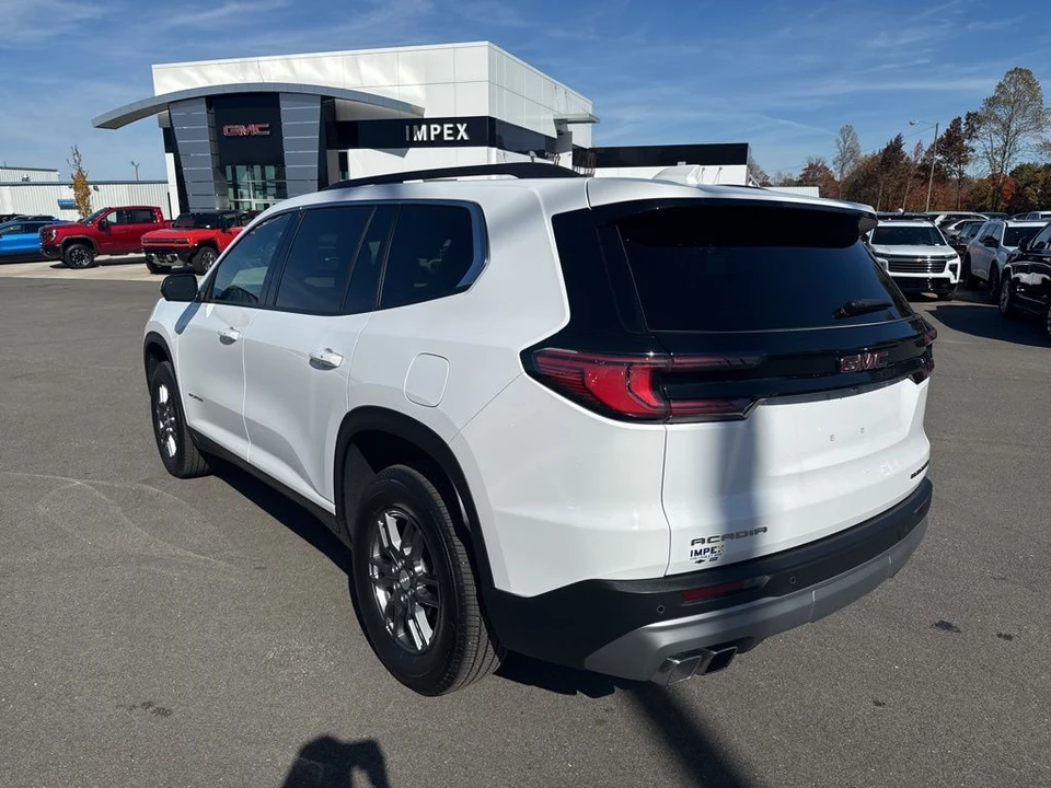 2025 GMC Acadia - Image 3 of 21