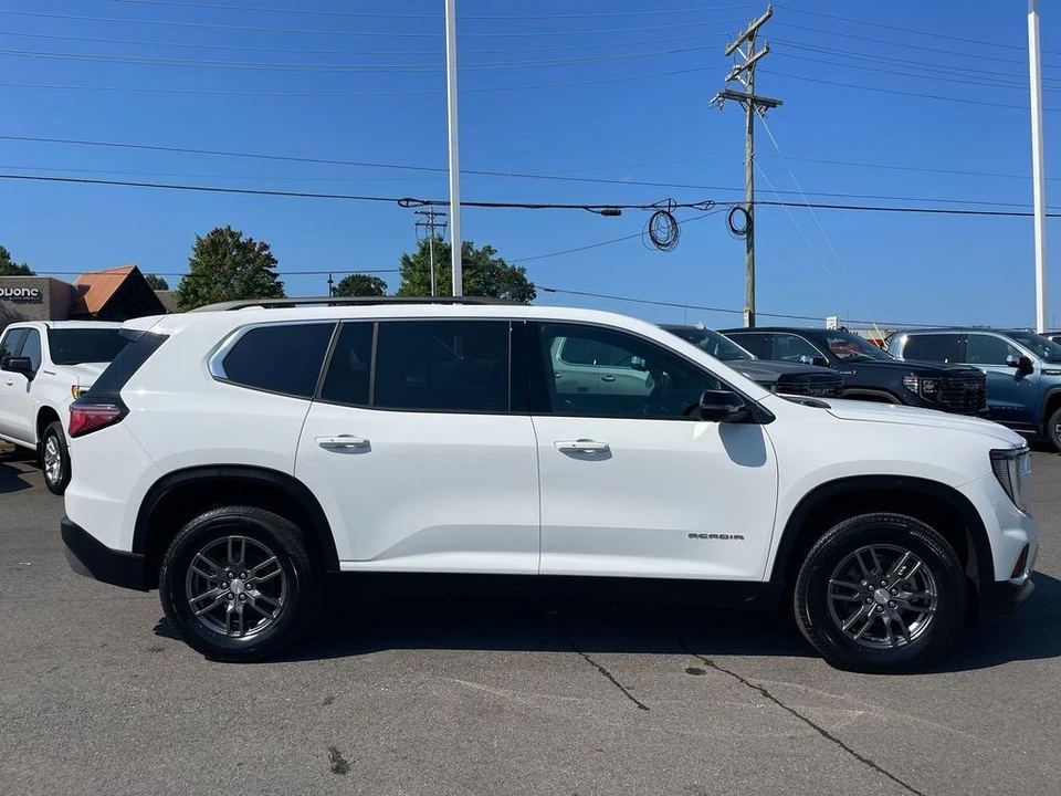2025 GMC Acadia - Image 6 of 21