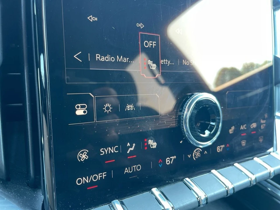 2025 GMC Acadia - Image 21 of 21