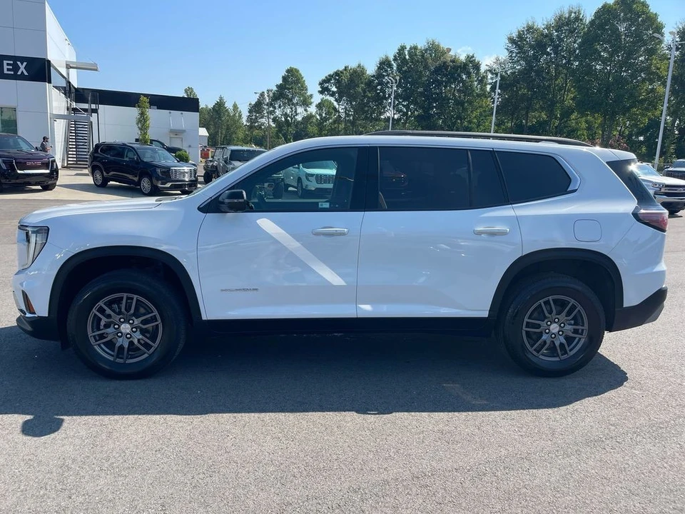 2025 GMC Acadia - Image 2 of 12