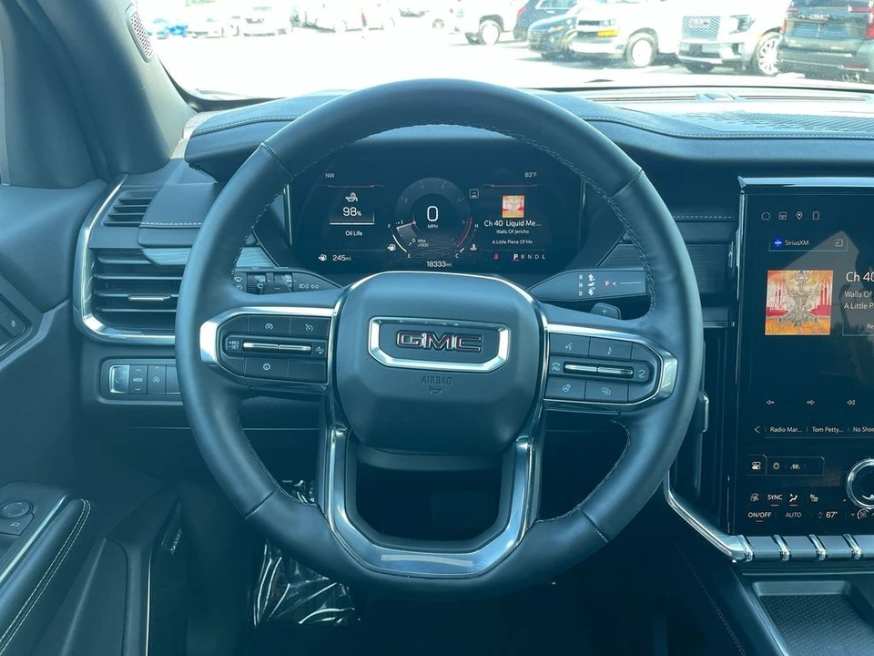 2025 GMC Acadia - Image 14 of 21