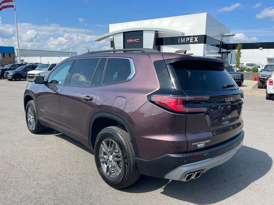 2025 GMC Acadia - Image 3 of 12
