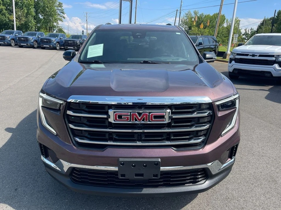 2025 GMC Acadia - Image 8 of 21