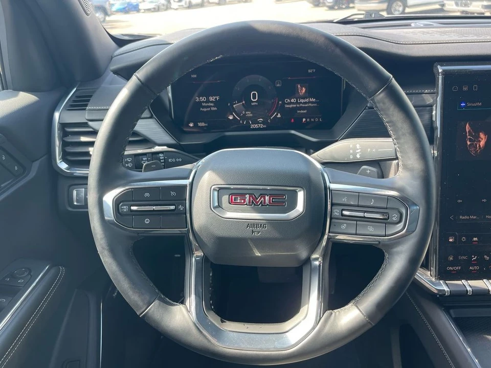 2025 GMC Acadia - Image 14 of 21