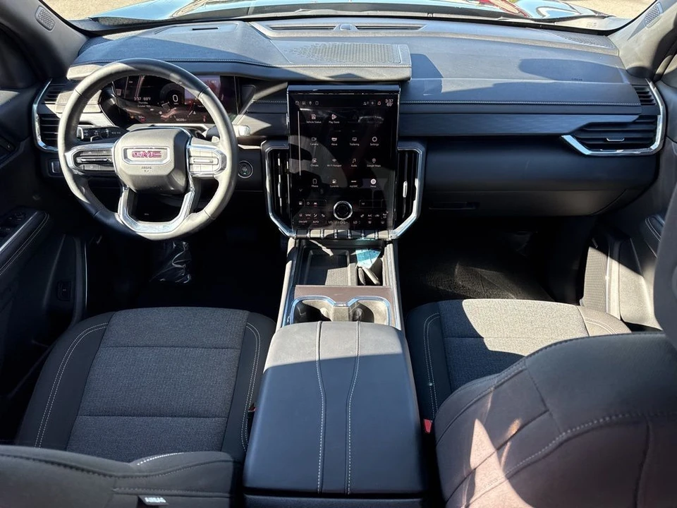 2025 GMC Acadia - Image 13 of 21