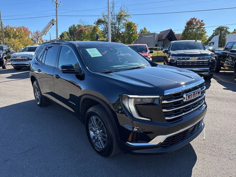 2025 GMC Acadia - Image 7 of 21