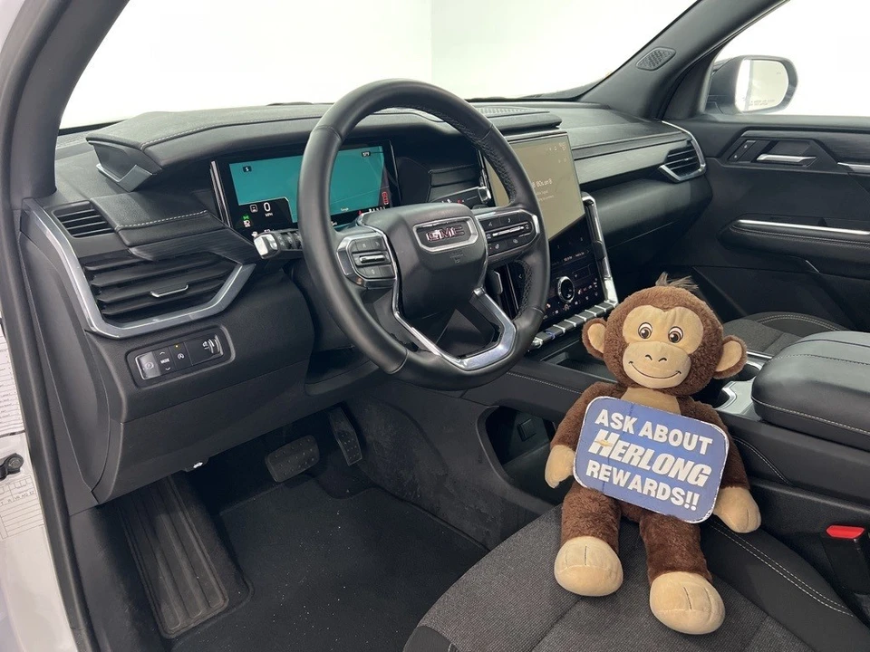 2025 GMC Acadia - Image 9 of 12