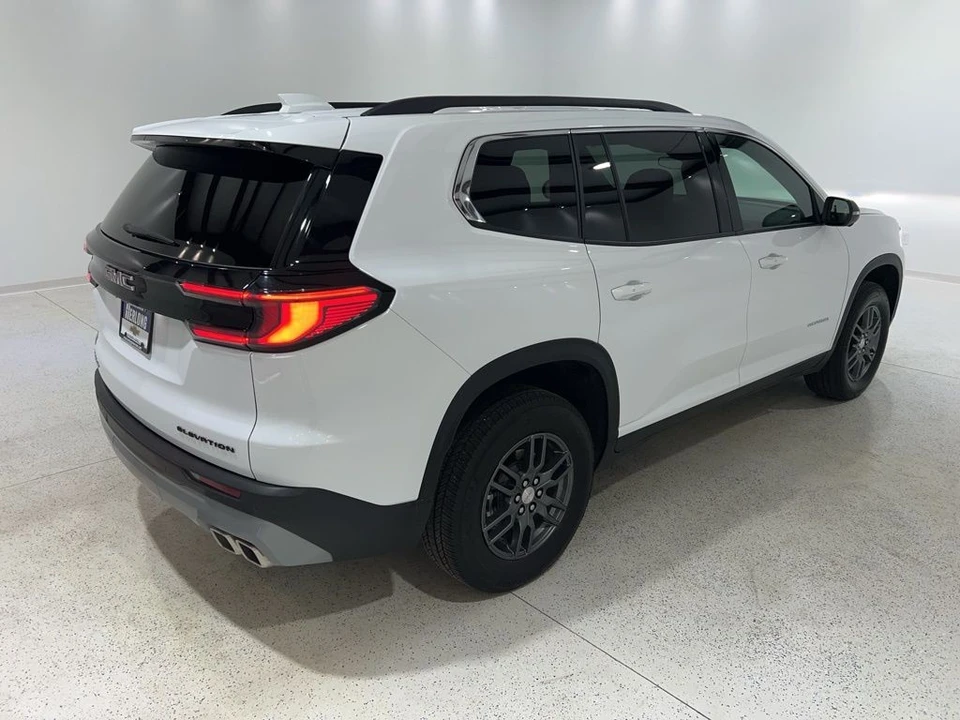 2025 GMC Acadia - Image 5 of 21